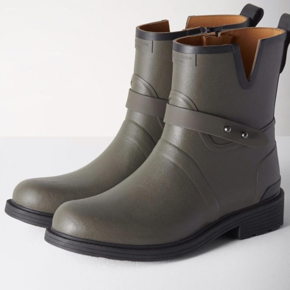 RAG & BONE Smoke Moto Rain Books